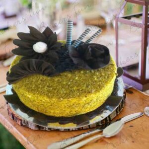 Sweet Flower Garnished Cake