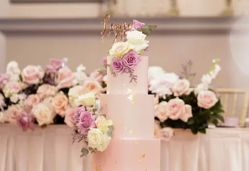 Cake with flower