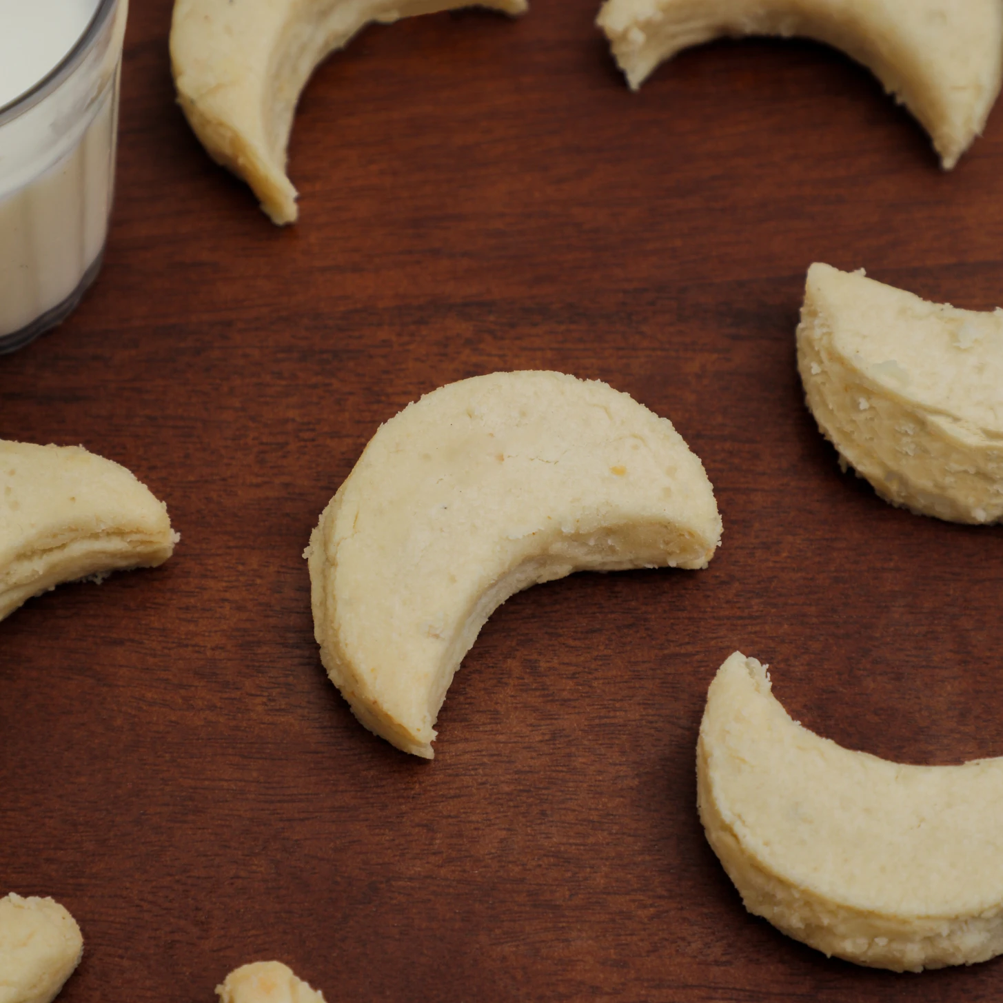 Chand Biscuits Chand Biscuits